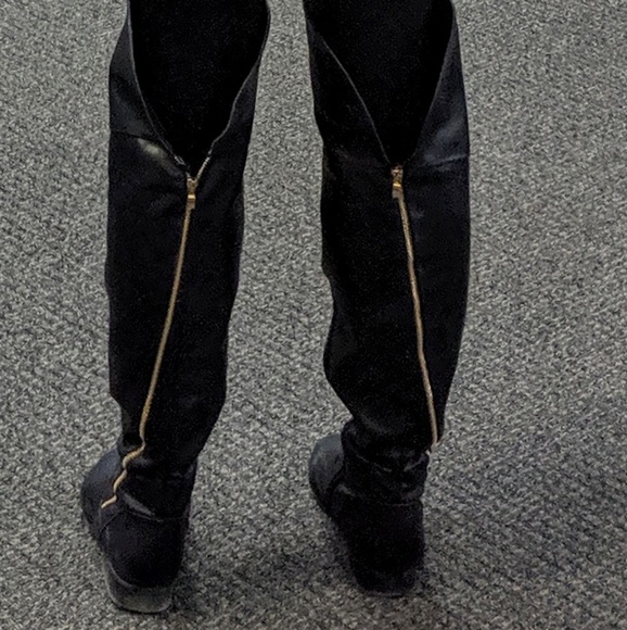 Black above the Knee boots - Picture 3 of 6